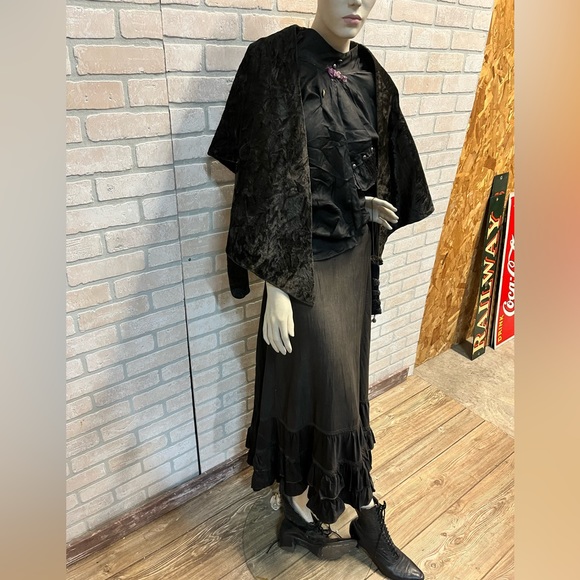 Antique 1800s Victorian Period Era Original Mourning Outfit Skirt Blouse Shawl + - Picture 6 of 16